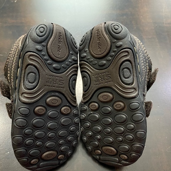 Stride Rite Pierce Dark Brown Velcro Size 4M - Picture 5 of 10